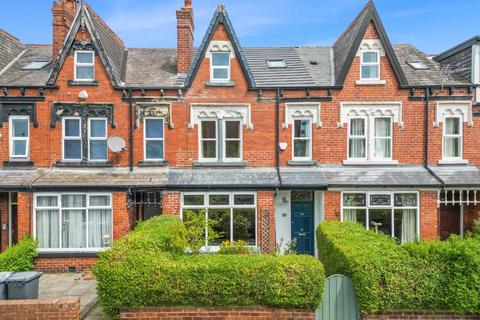 Roman Grove, Roundhay, Leeds 4 bed terraced house for sale