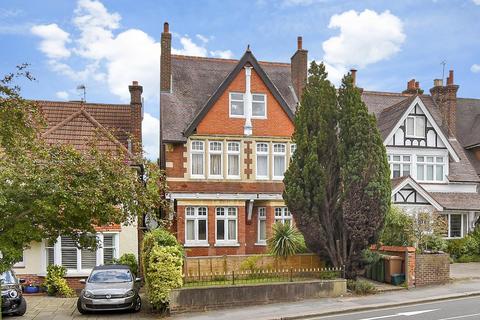 8 Reigate Road, Reigate RH2 2 bed flat for sale