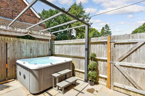 Mulberry Cottages, Crawley Down RH10 3 bed semi