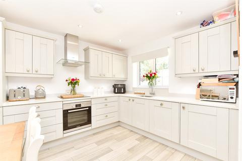 Mulberry Cottages, Crawley Down RH10 3 bed semi