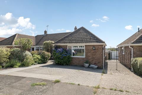 Pinewood Avenue, Havant, PO9 2 bed bungalow for sale