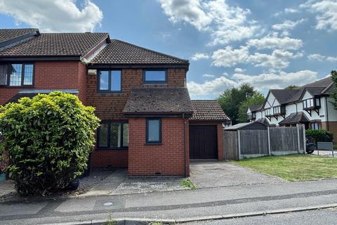 Willowside, Snodland, ME6 3 bed end of terrace house for sale