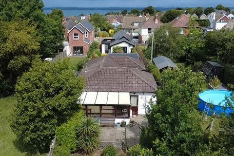 Hilton Road, ., Cowes, Isle of Wight... 3 bed detached bungalow for sale
