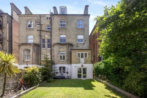 Cromwell Road, Hove 2 bed flat for sale