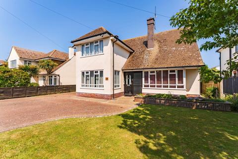 Bately Avenue, Gorleston 4 bed detached house for sale
