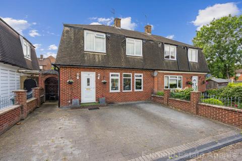 Mundesley Close, South Oxhey 3 bed semi