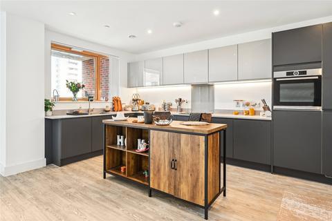 Southmere, Thamesmead, SE2 2 bed apartment for sale