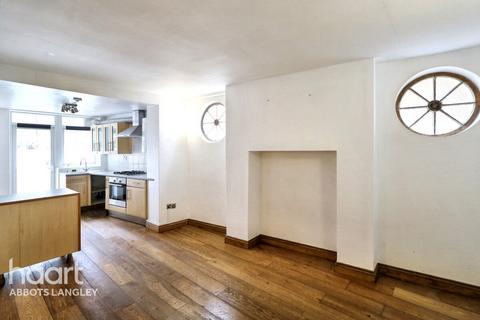 St Johns Road, WATFORD 1 bed maisonette for sale