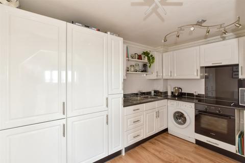 Langthornes, Billericay CM12 2 bed duplex for sale