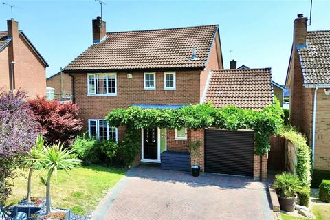 Ruskin Way, Wokingham, Berkshire, RG41 4 bed detached house for sale