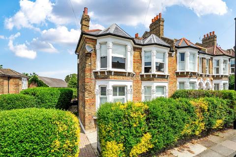 Mount Pleasant Road, London, SE13 2 bed maisonette for sale