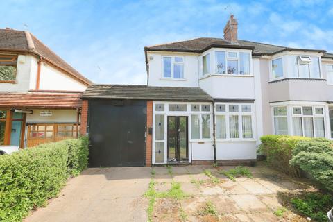 Eccleshall Avenue, West Midlands WV10 3 bed semi