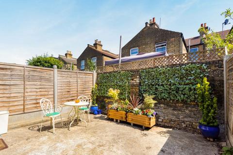 Eleanor Road, Stratford, London, E15 3 bed terraced house for sale