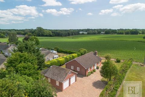 Oakfield Drive, Straight Road... 2 bed detached bungalow for sale