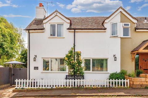 Boat Lane, Evesham WR11 3 bed cottage for sale