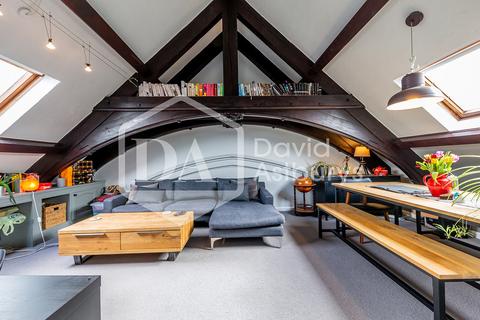Mayfield Road, Crouch End N8 1 bed apartment for sale