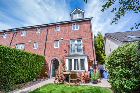 Harwell Road, West Timperley, WA14 5 bed townhouse for sale