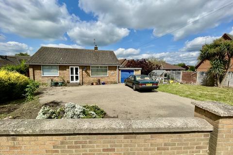 Hawthorn Bank, Spalding 2 bed detached bungalow for sale
