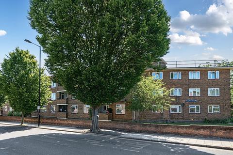 Shardeloes Road, New Cross, London, SE14 2 bed flat for sale