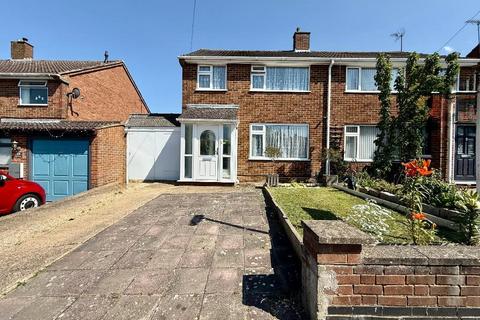 Ashfield Way, Limbury Mead, Luton... 3 bed semi