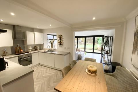 Oakshaw Drive, Rochdale OL12 3 bed detached house for sale
