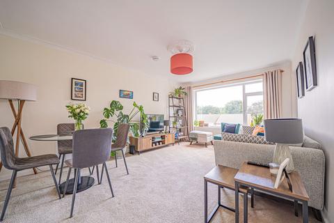 Kingslea Road, Solihull, B91 2 bed apartment for sale