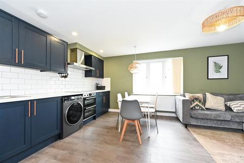 Baxendale Road, Chichester 4 bed terraced house for sale