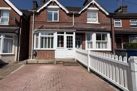 Three bed Victorian family home on... 3 bed semi