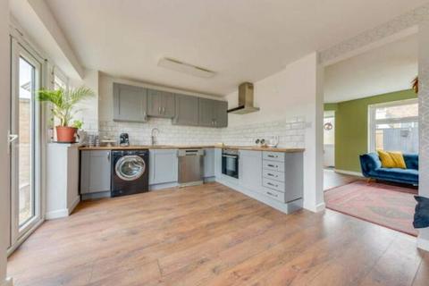 Launds Green, South Witham NG33 2 bed village house for sale
