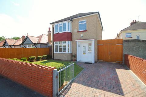 Marsh Road, Denbighshire LL18 3 bed detached house for sale