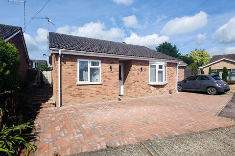 Cedar Close, March PE15 2 bed detached bungalow for sale