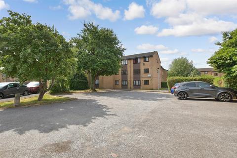 Millhaven Close, Romford RM6 1 bed ground floor flat for sale
