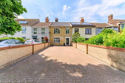 Southtown Road, Great Yarmouth 4 bed terraced house for sale