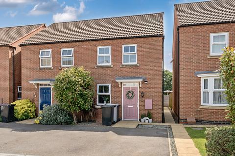 Knaresborough Drive, Grantham... 2 bed semi