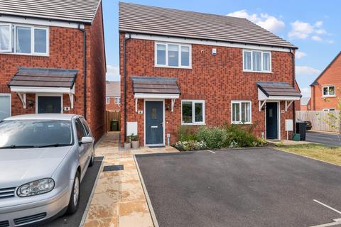 Cloverfield Drive, Warwick 2 bed semi