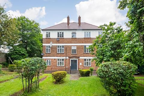 Elder Gardens, West Norwood, London... 2 bed flat for sale