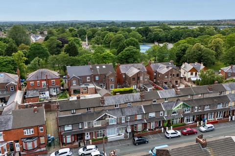 Park Avenue, Widnes 3 bed terraced house for sale