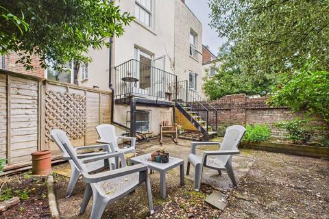 Elphinstone Road, Southsea, PO5 1 bed flat for sale