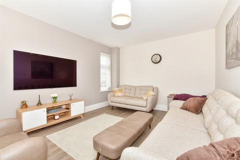 Ainsworth Road, Waterlooville, Hampshire 3 bed detached house for sale