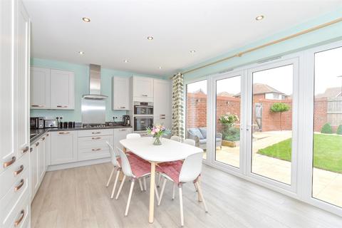 Ainsworth Road, Waterlooville, Hampshire 3 bed detached house for sale