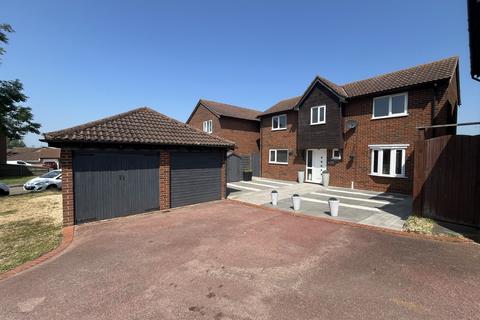 Westleton Way, Felixstowe IP11 4 bed detached house for sale