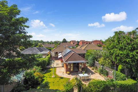 NORTH ROAD, HORNDEAN 3 bed bungalow for sale