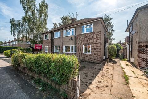 Park Road, Kingston Upon Thames, KT2 2 bed flat for sale