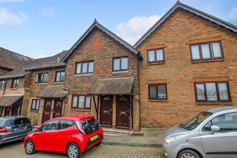 St Martins Way, Battle, TN33 2 bed flat for sale