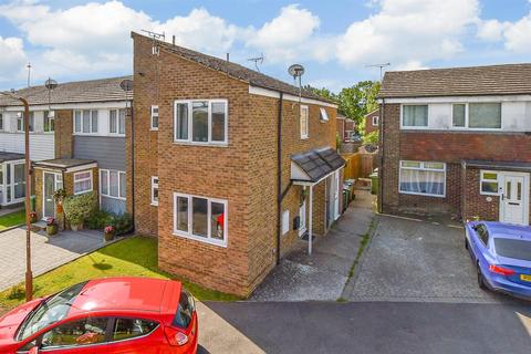 Poyntell Road, Staplehurst TN12 2 bed end of terrace house for sale