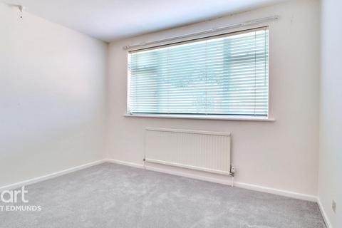 Manderville Road, Bury St Edmunds 2 bed bungalow for sale