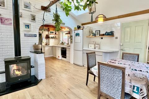 St. Ives, BH24 3 bed bungalow for sale