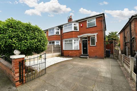 Radcliffe Park Road, Salford, M6 4 bed semi
