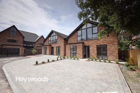 Watering Close, Baldwins Gate... 4 bed detached house for sale