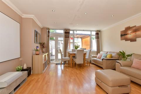 Chatham Grove, Chatham ME4 4 bed townhouse for sale